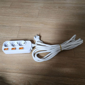 Surgio 3구 개별 스위치 멀티탭 (5m)