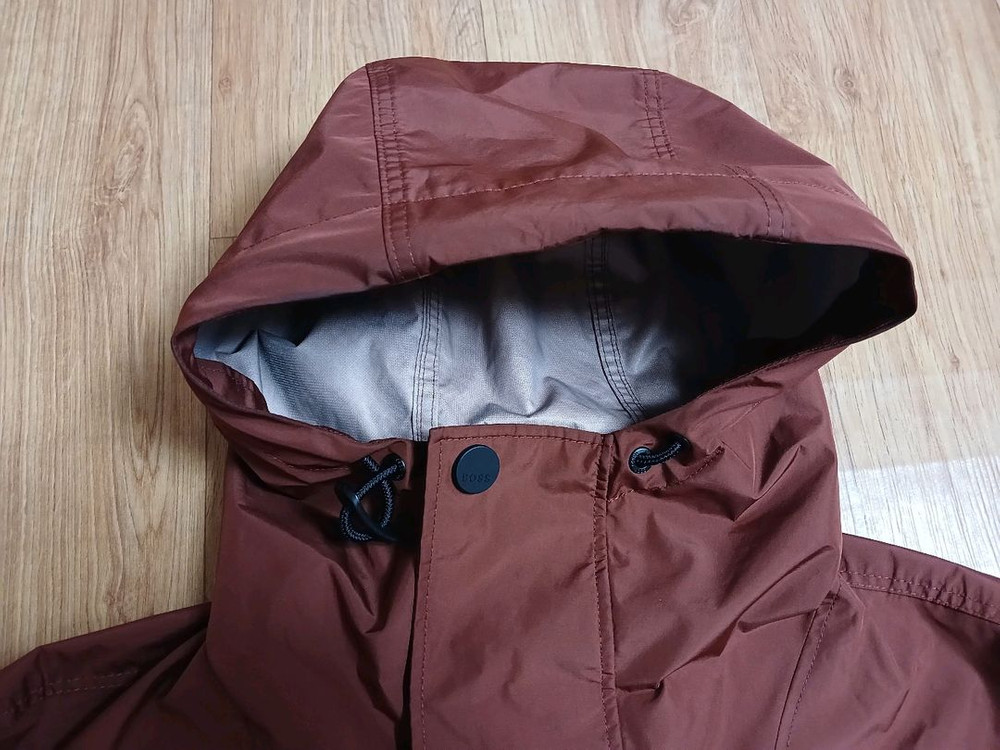 보스 BOSS (정품) 남성 기능성 바람막이 후드 자켓 (갈색) (95~100슬림) (상태 깨끗하고 좋아요)--1