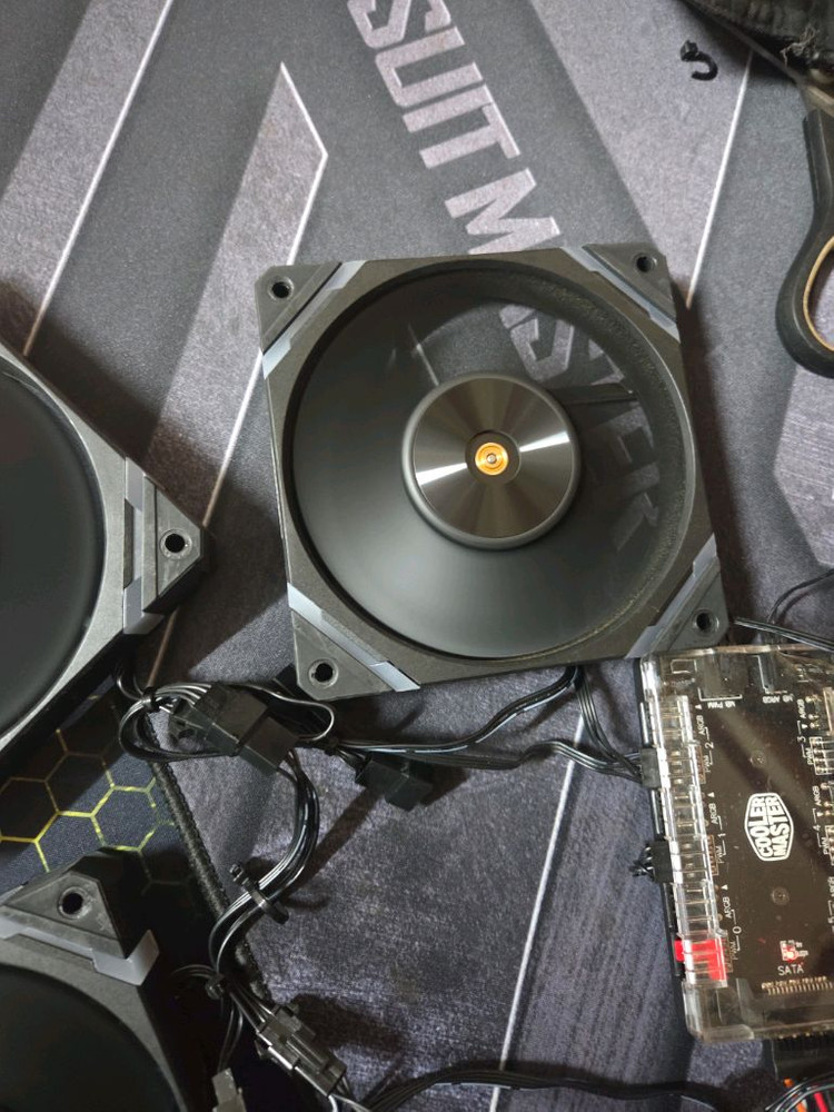 발키리 VALKYRIE X12 ARGB 120mm 팬--1