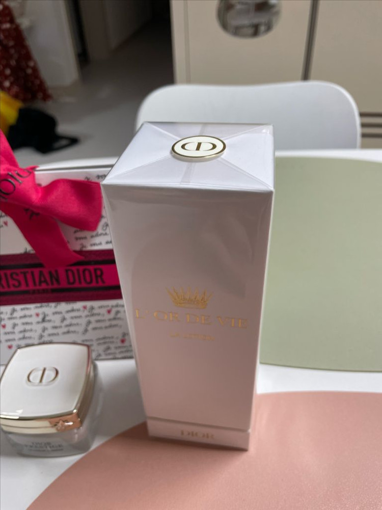 디올 로드비 라로션 새상품 택포(매장가988,000원)--1