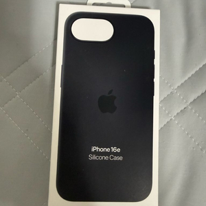 아이폰 16E 정품 실리콘 케이스 블랙 ,레이크그린 이미지