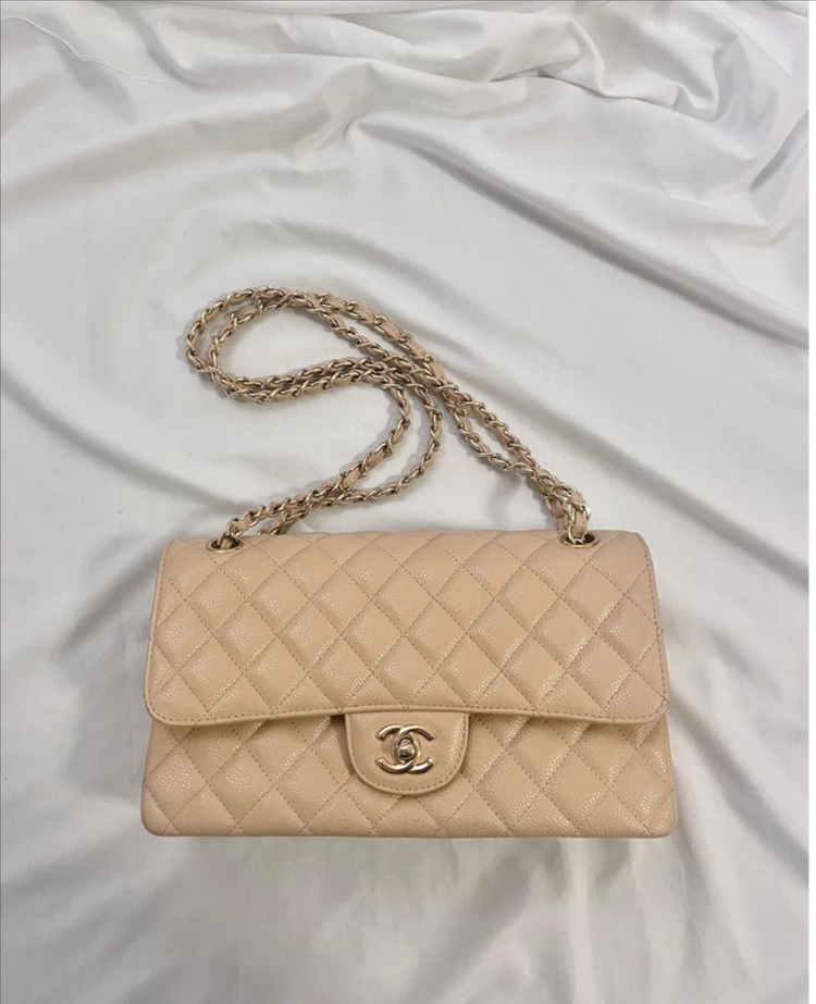 샤넬 클래식 미듐--1