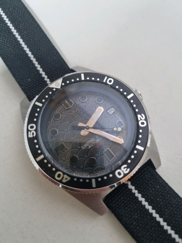 세이코 커스텀 오토매틱 시계 이미지