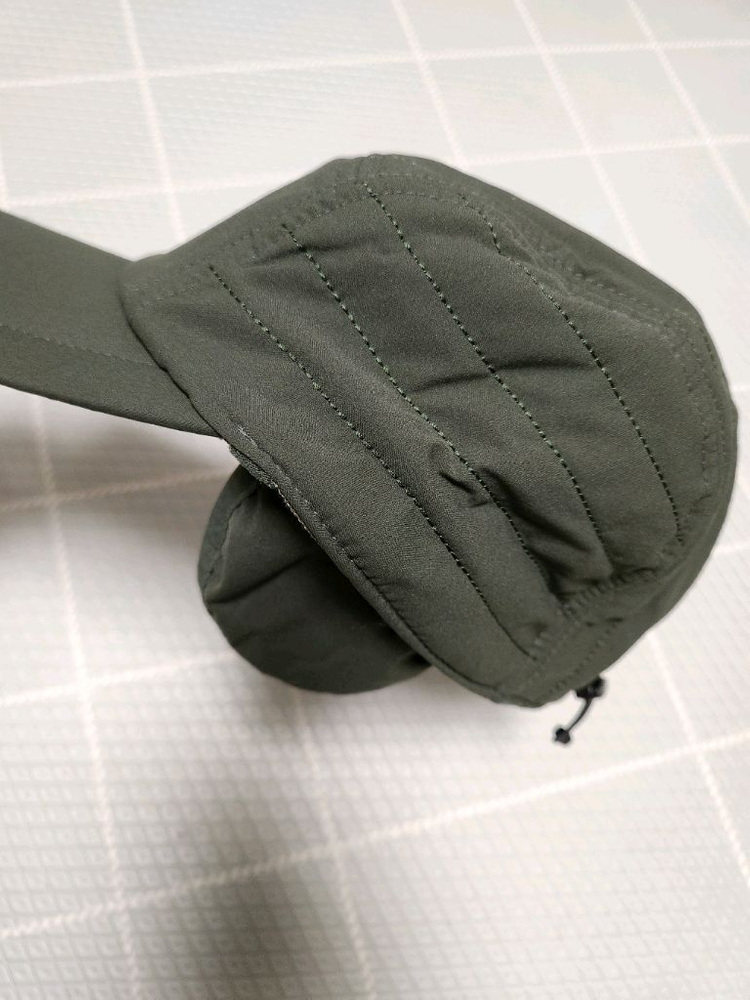 새상품급)패딩 퀼팅 5패널 캡 (Khaki)한번 쓰고 세탁해서 보관중이에요여러 중고사이트에도 같이 판매하고 있어서--8
