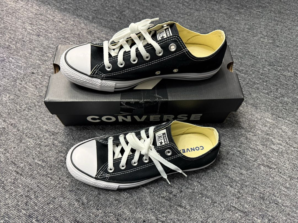 [새상품] 컨버스 척테일러 올스타 블랙 260mm 로우 스니커즈--1