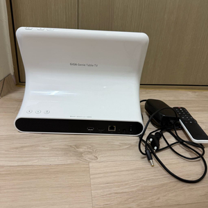 에눌/가격제시x) 기가지니 테이블 티비 TV (리모컨 포함)