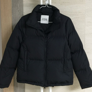 COS 여성 푸퍼 다운 숏패딩 44