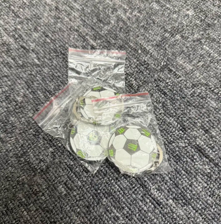 [3개 가격] 몬스터 에너지 축구공 금속 키링--2