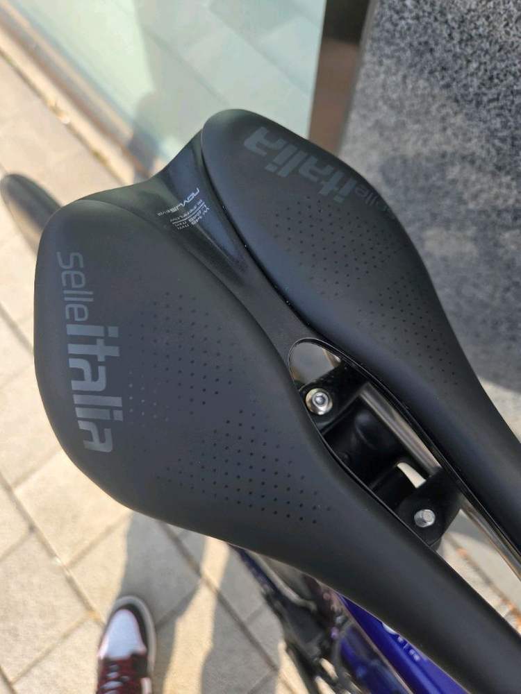 24년식 써벨로 S5 로드 자전거 51사이즈 판매합니다--6