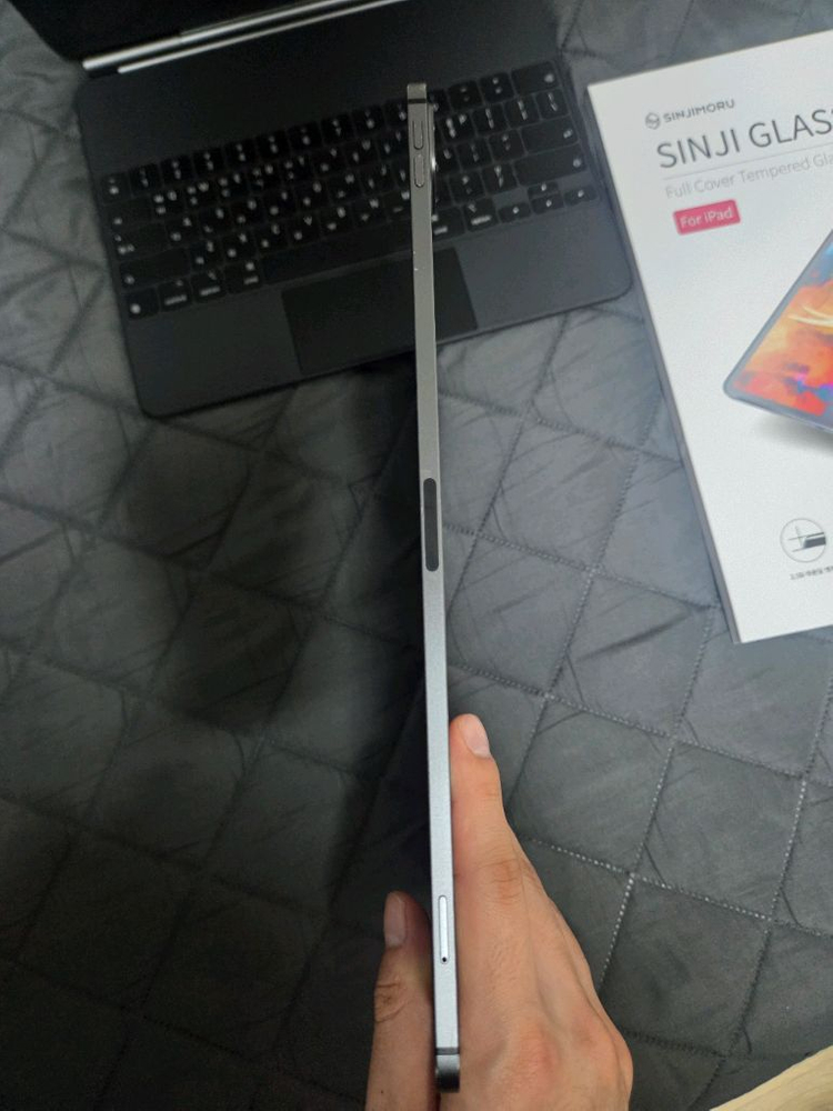 아이패드프로4세대 12.9 256gb 셀룰러 + 매직키보드--1