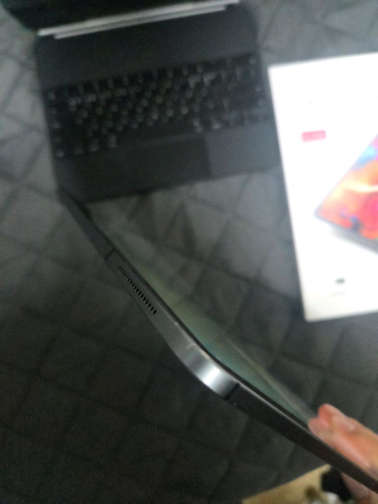 아이패드프로4세대 12.9 256gb 셀룰러 + 매직키보드--7