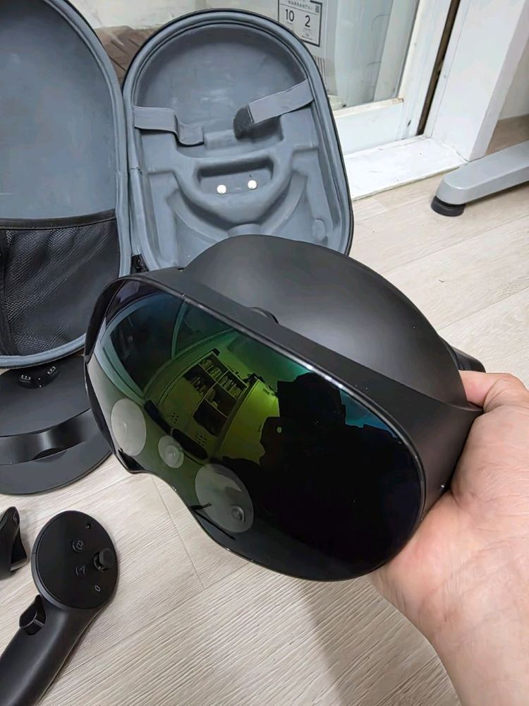 메타 퀘스트 프로 vr + 케이스--1