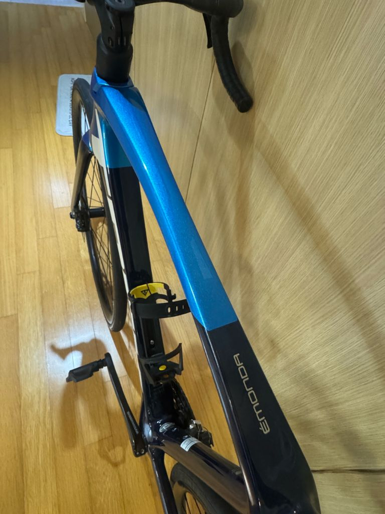 트렉 에몬다 sl5 이미지