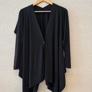 이세이미야케 드레이프 저지 가디건 블랙