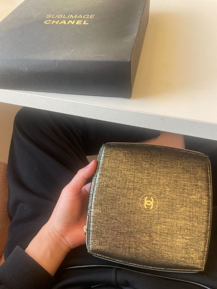 샤넬 수블리마지 파우치 + 견본품 세트--1