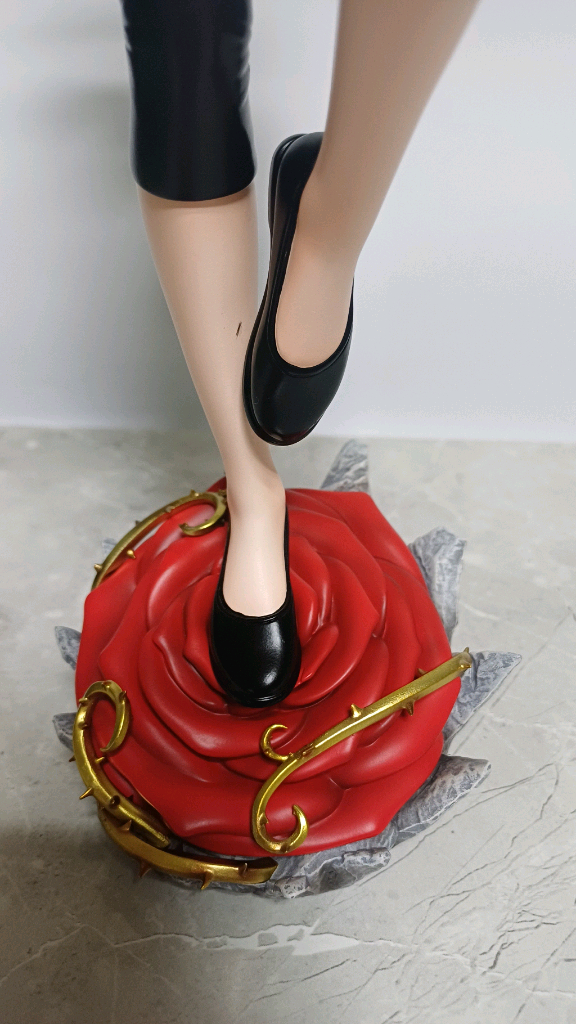 스파이패밀리 요르포저 레진 이미지