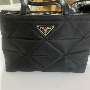 프라다 도트백 프라다가방 새제품 토트백