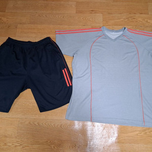 경성고 고등학교 체육복 사이즈130 필요하신 분들은 편하게 보세요 세트 30000