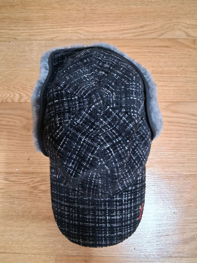 모자 따뜻해요 필요하신 분들은 편하게 보세요 10000--1