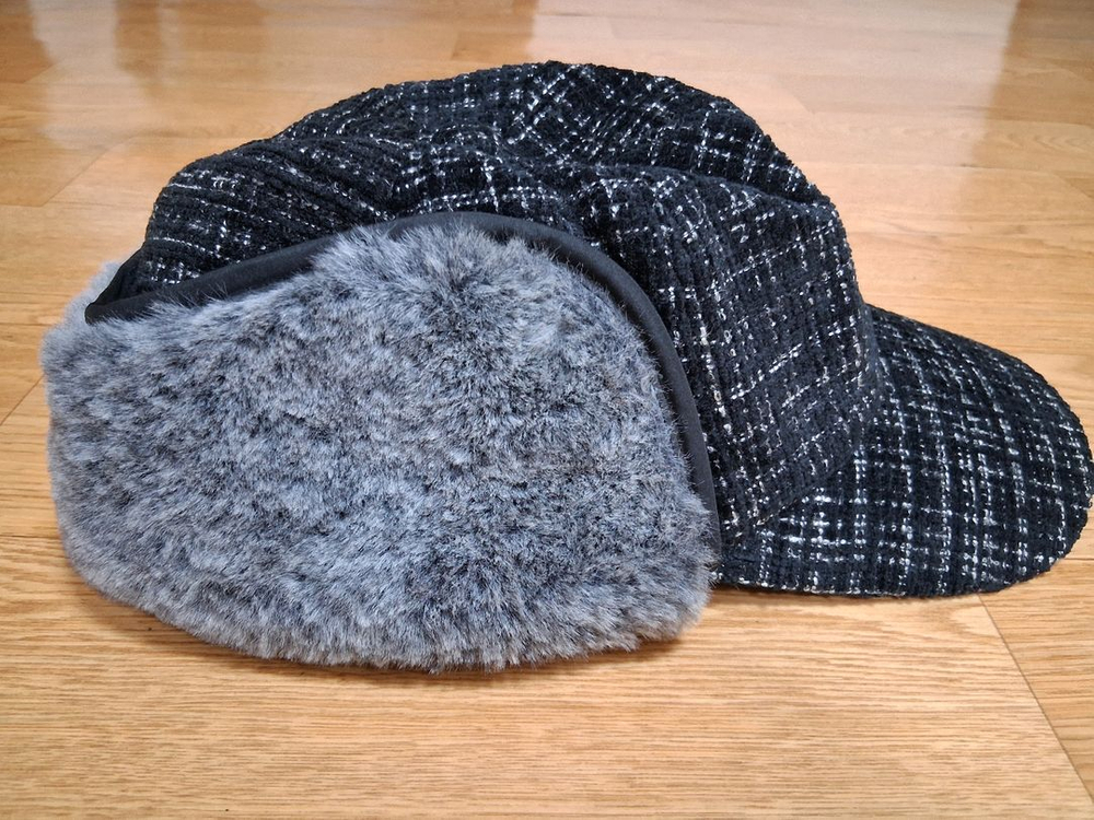 모자 따뜻해요 필요하신 분들은 편하게 보세요 10000--2