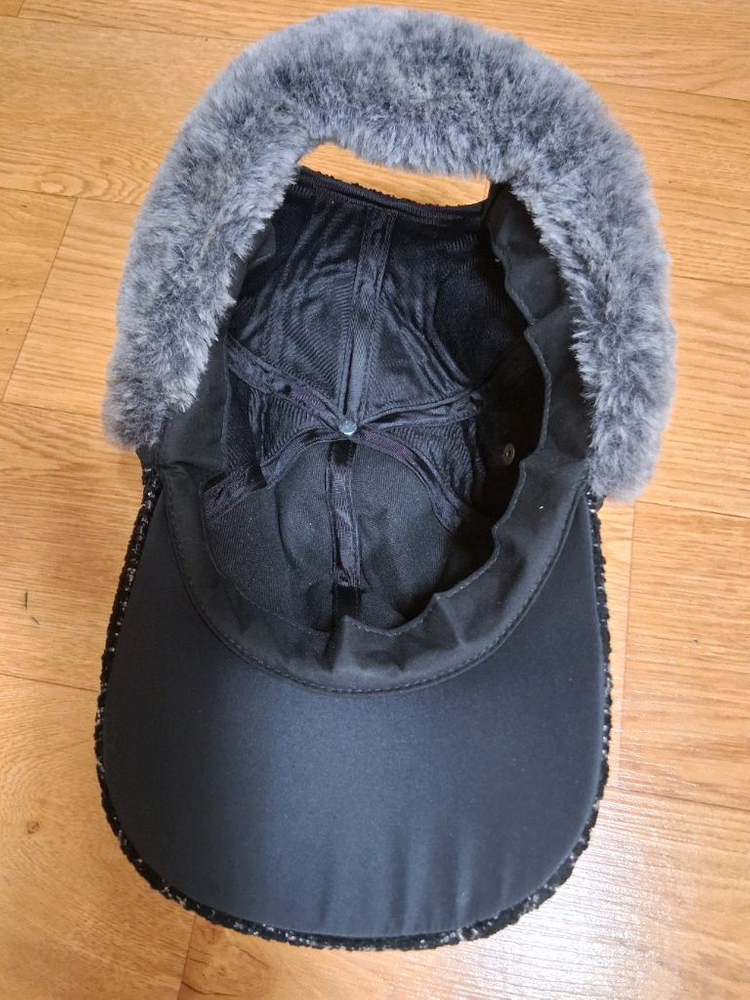 모자 따뜻해요 필요하신 분들은 편하게 보세요 10000--3