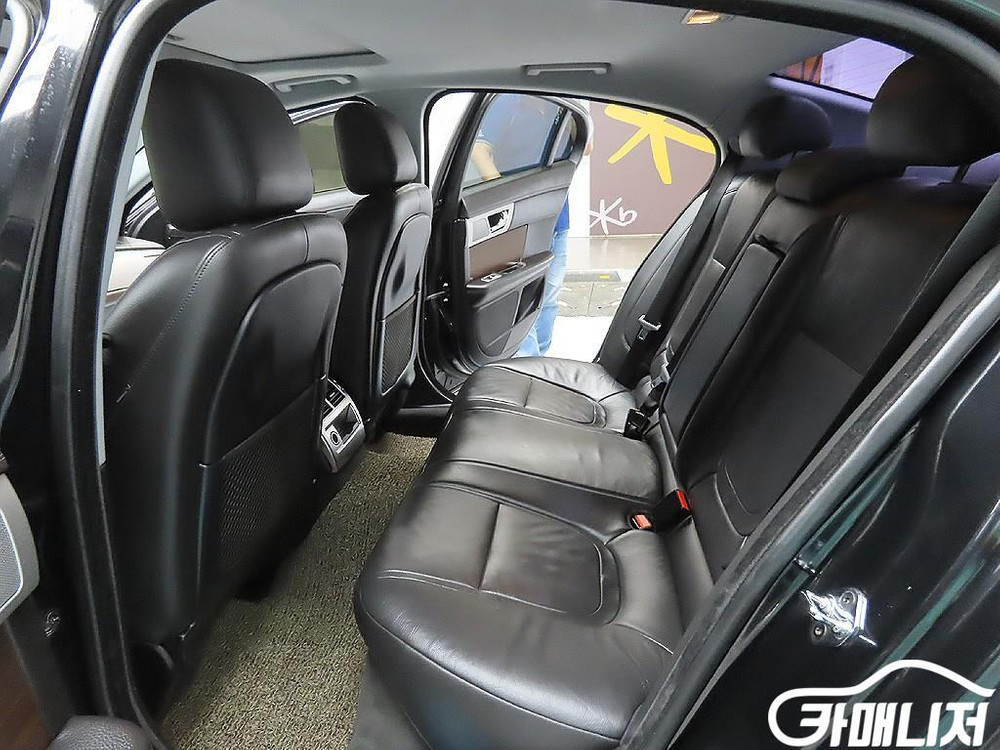 [재규어]뉴XF 3.0 D 럭셔리 #3월급매--8