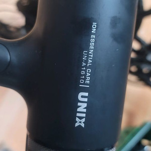 유닉스 ION Essential Care 드라이기 UN-A1610 블랙입니다- ION Essential Care 기