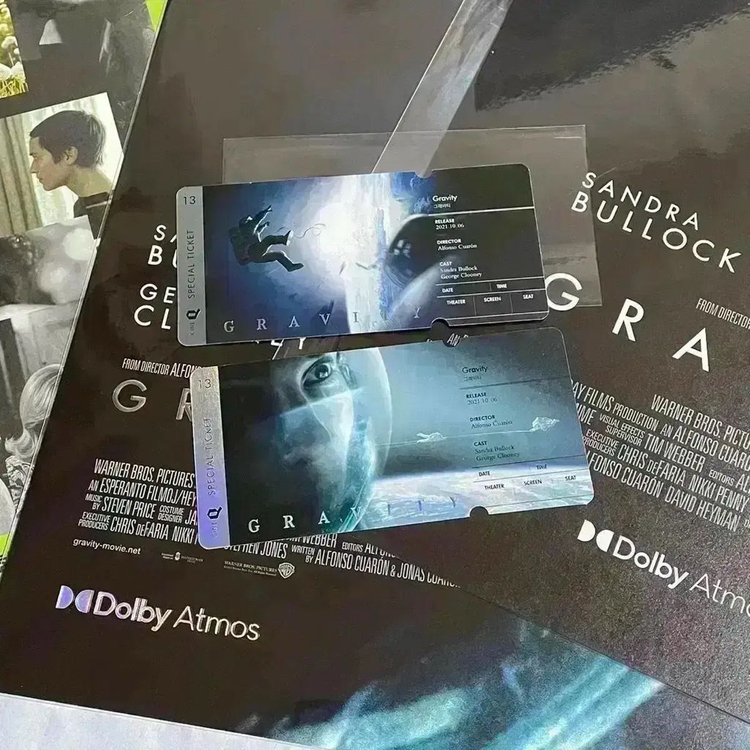 그래비티 뱃지 아이맥스 4DX 패키지 소시민 포스터스페셜티켓아트카드오티 이미지