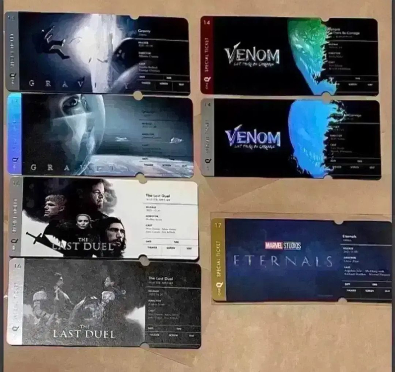 그래비티 뱃지 아이맥스 4DX 패키지 소시민 포스터스페셜티켓아트카드오티 이미지