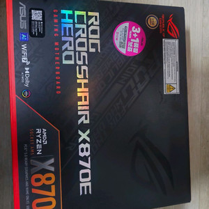 ASUS ROG CROSSHAIR X870E HERO 메인보드입니다