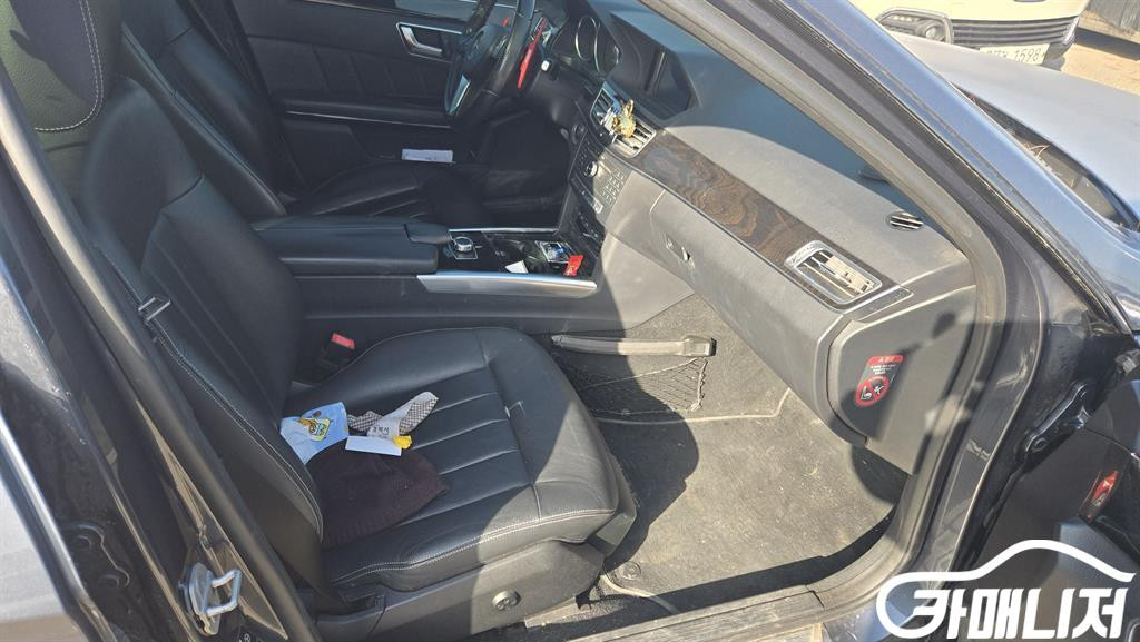 [벤츠]E-클래스 W212 E220 블루텍 아방가르드 스포츠 (5인승) #3월급매--5