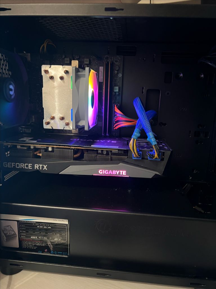 게이밍 PC 풀세트 RTX 3070, 라이젠5 5500GT, 27인치165hz 모니터--1