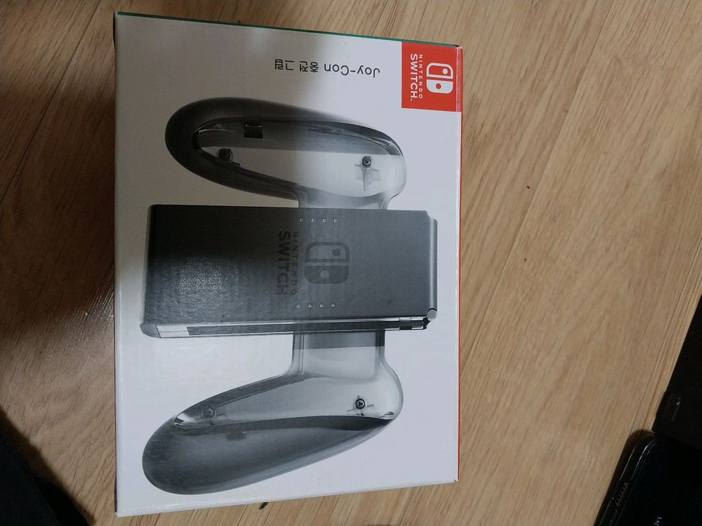 닌텐도 스위치oled 25년구입 팝니다--6