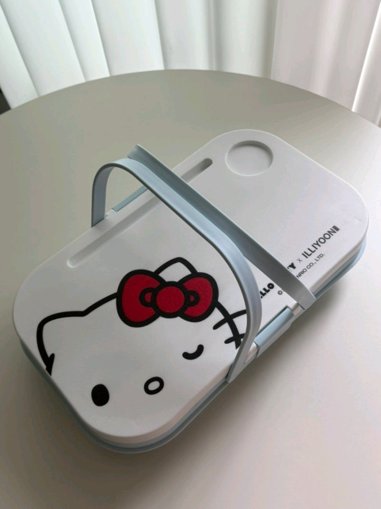 일리윤 헬로키티 콜라보 폴딩박스 새상품--6