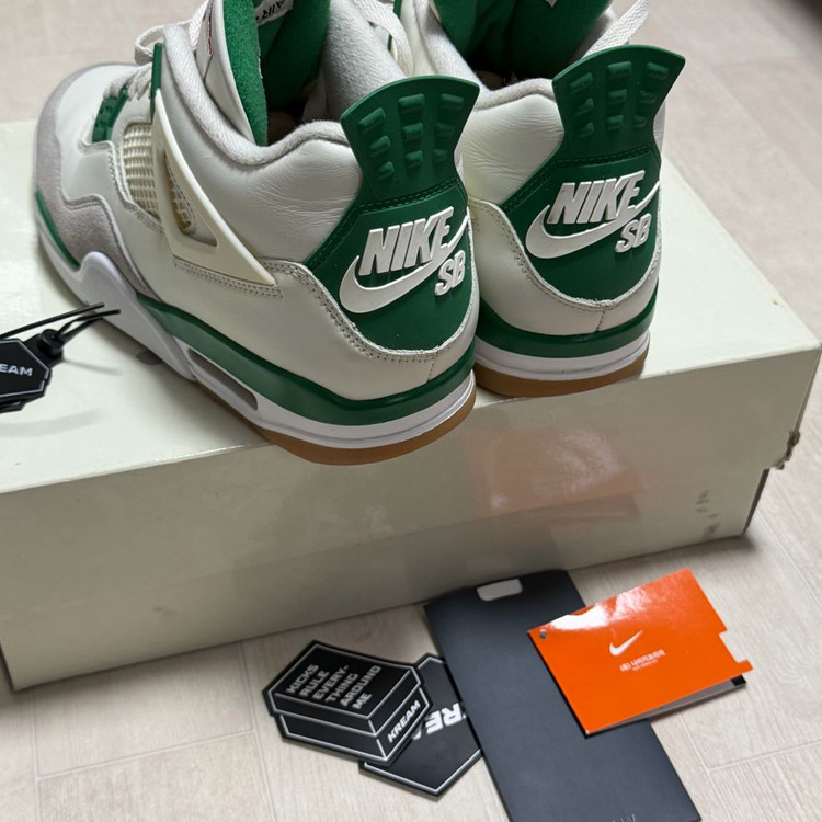 (275) 나이키 에어조던4 sb 파인그린 이미지