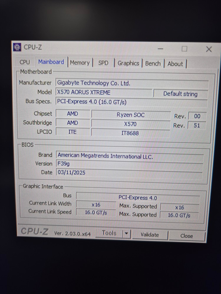 5800x3d 리안리 반본체 팝니다 이미지