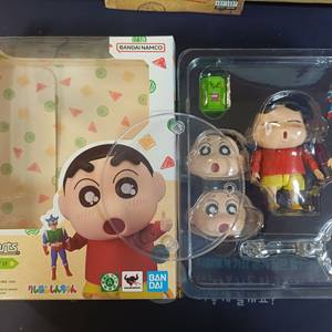 반다이 짱구 S.H.Figuarts 피규어 중고 판매 이미지