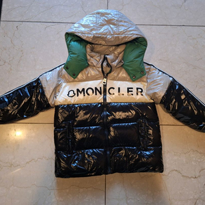 몽클레어 키즈 점퍼(110-130사이즈)