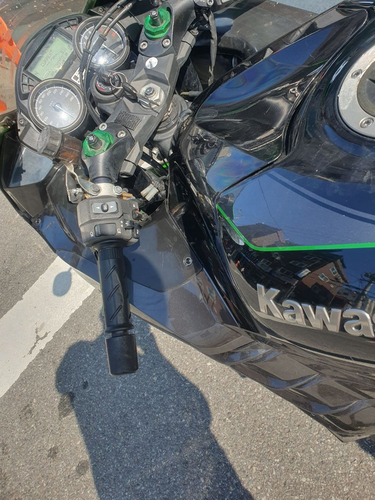 zzr1400 19년 2.9만키로--1