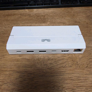 아야네오 2021 전용 도킹 스테이션