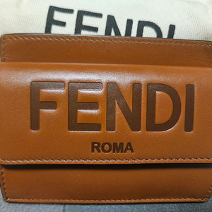 펜디 로마 카드 지갑 (브라운)