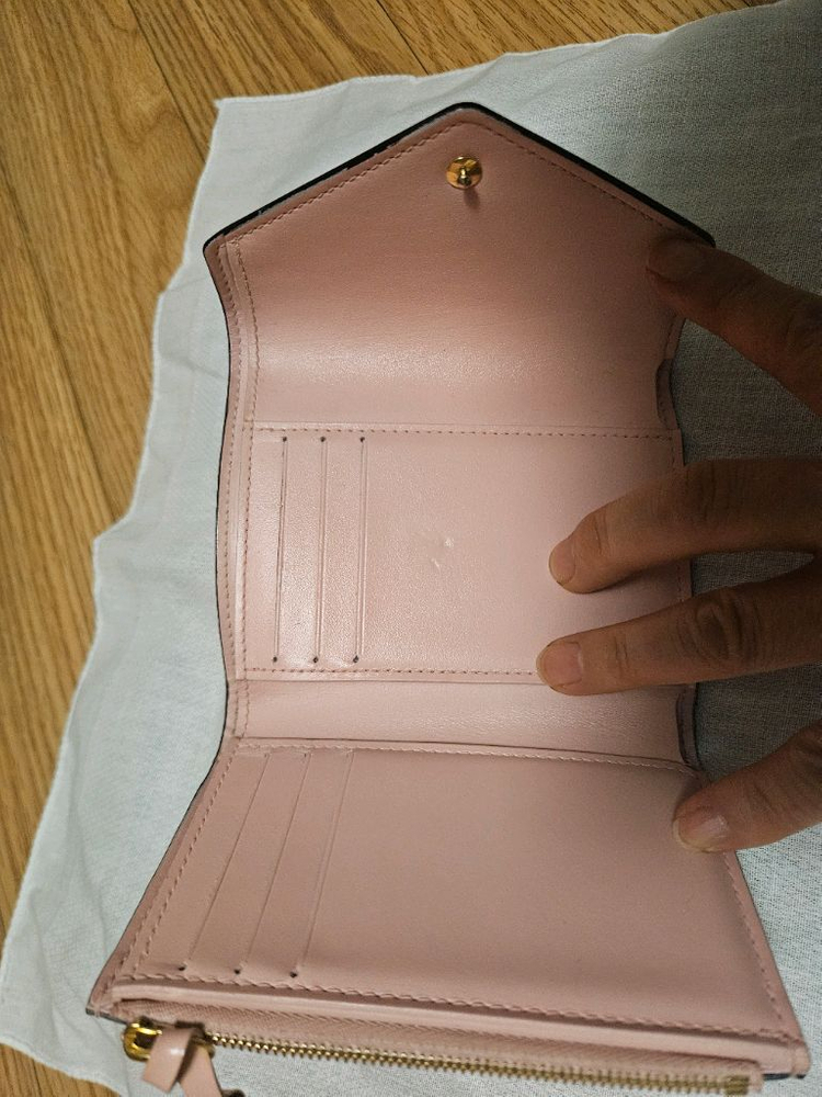 루이비통 모노그램 베르니 핑크 반지갑--3