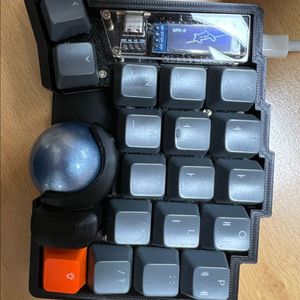 키볼 39 스플릿 키보드 (무소음키, 핫스왑 소켓, 고양이 led)