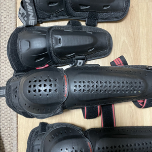 코미네 무릎, 팔꿈치 보호대 세트