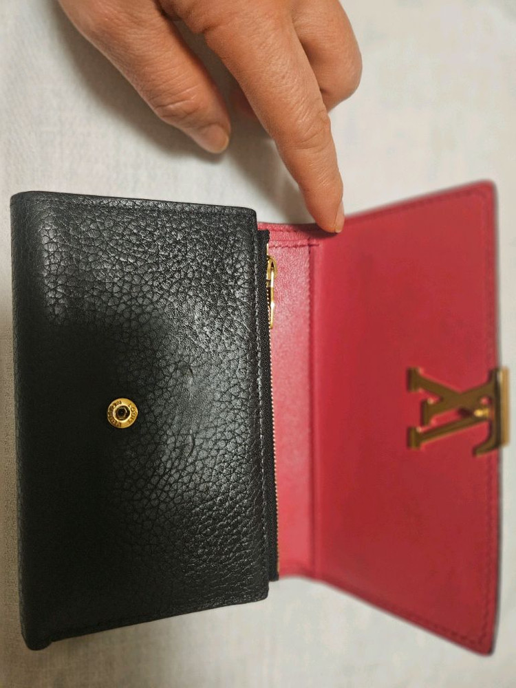 루이비통 카퓌신 반지갑(블랙-로즈누아 투톤)--3