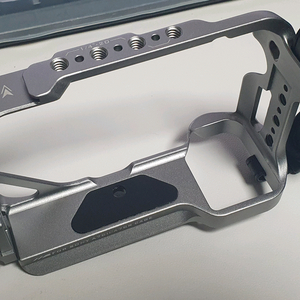 틸타 A7C2 A7CR 케이지 그레이 + 핸드 스트랩