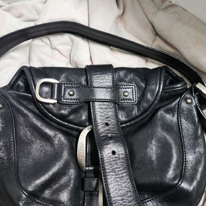 가죽 크로스백 발리