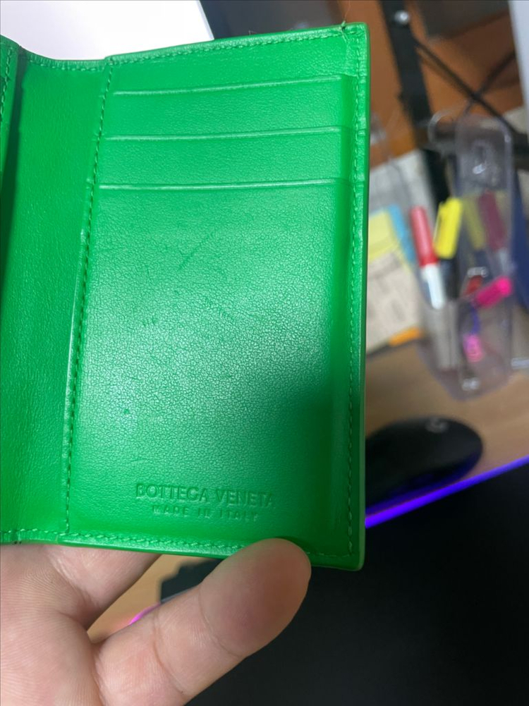 보테가 베네타 플랩카드지갑--4