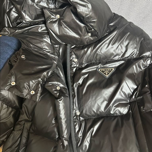 3.14까지판매)프라다 리나일론 패딩