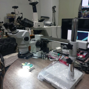 신품 유니버설스텐드 쌍안실체현미경 싸게판매합니다 이미지